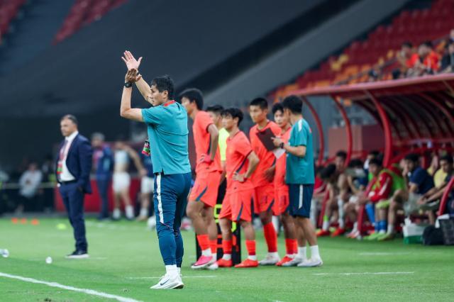 邵佳一.jpg