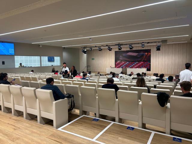 365英国上市公司图片展示